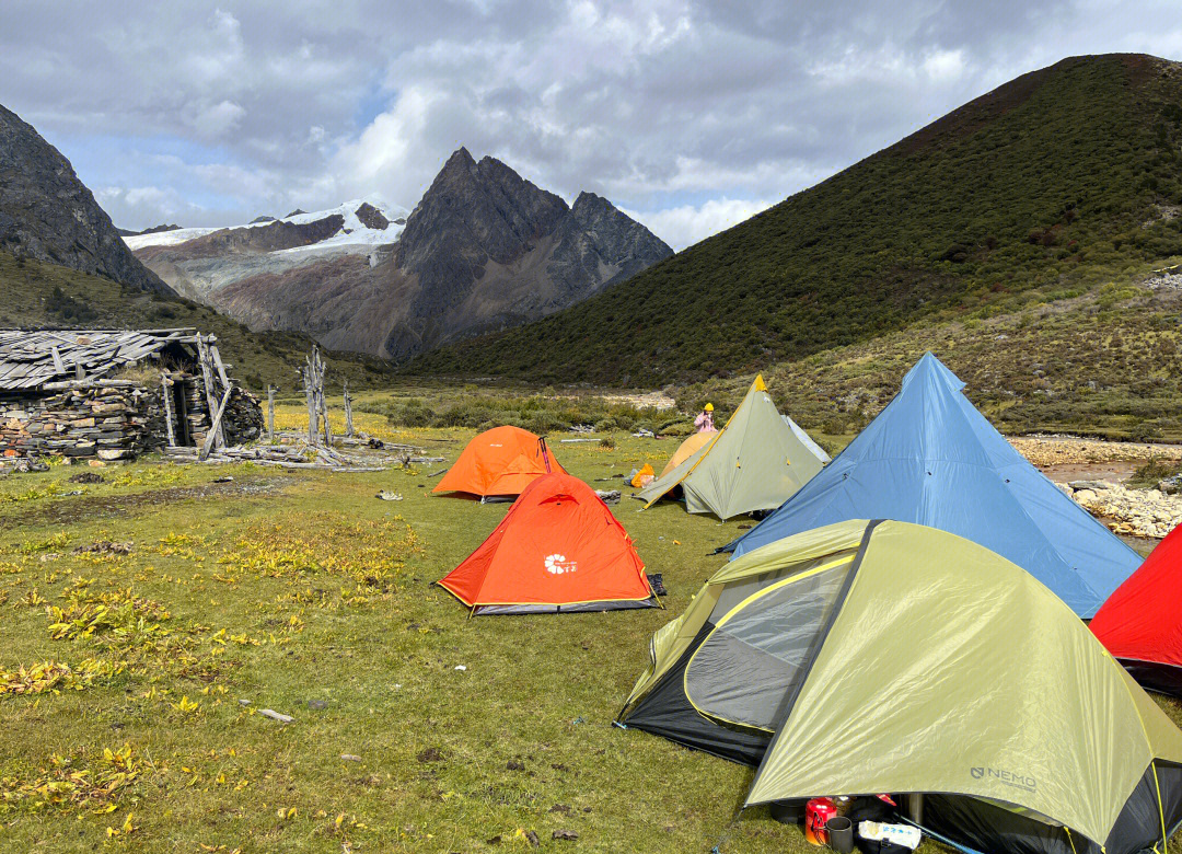 开云网页版登录入口-秋季高原徒步穿越，挑战自然极限的简单介绍